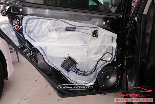 Độ Âm Thanh Loa Sub Nakamichi Xe Kia Forte