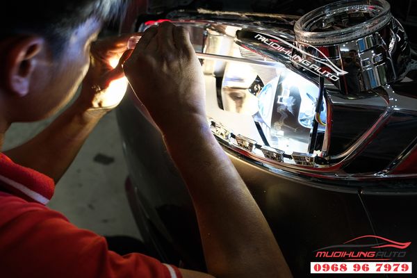 Độ Bi LED GTR Và Vòng Angel Eyes Cho Xe Ford Fiesta