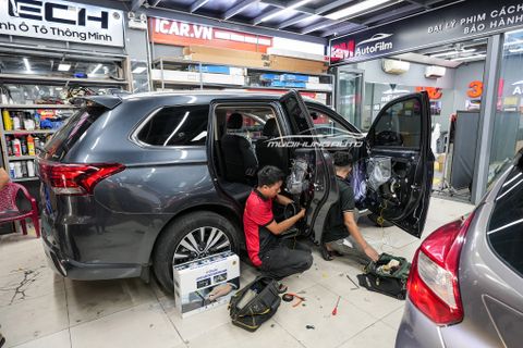 Độ Cửa Hít Tự Động Owin Cao Cấp Cho Xe Mitsubishi Outlander