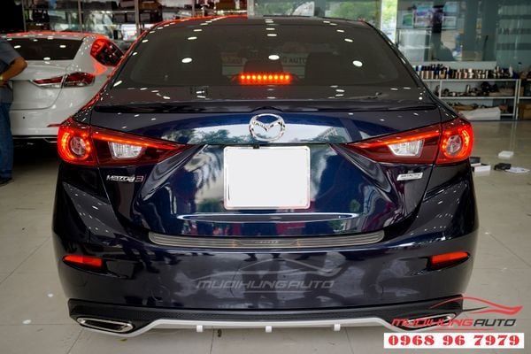 Độ Cụm Đèn Hậu Mazda 3 Zin Theo Xe