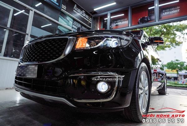 Độ Bi LED Đèn Pha Và Đèn Gầm Hiệu Aozoom Cho Kia Sedona Tại TPHCM