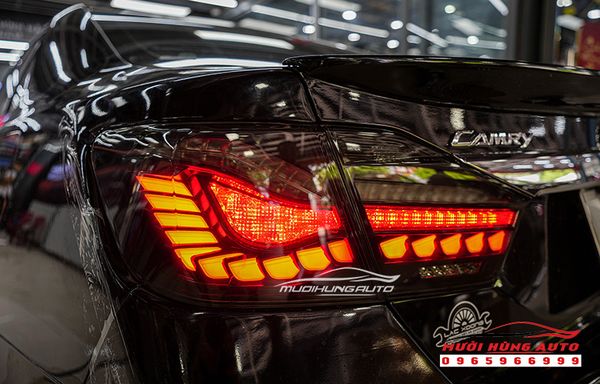 Độ Đèn Hậu Kiểu Mercedes Cao Cấp Cho Xe Toyota Camry 2015