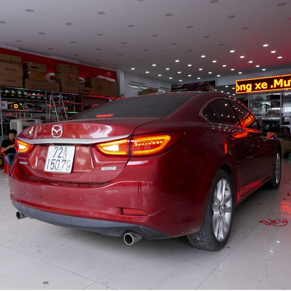 Độ đèn hậu nguyên cụm cho Mazda 6  2019 - 2020