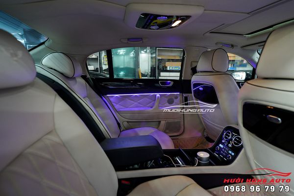 Nâng Cấp Option LED Nội Thất Đổi Màu Sang Chảnh Cho Xe Bentley