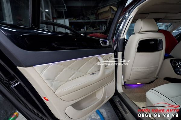 Nâng Cấp Option LED Nội Thất Đổi Màu Sang Chảnh Cho Xe Bentley
