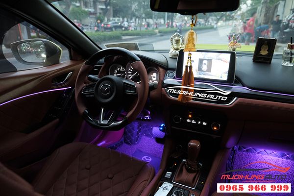 Độ đèn LED nội thất xe Mazda 6