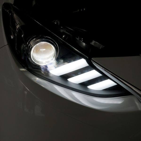 Độ Đèn Pha Mustang Cực Đẹp Cho Mazda 3 2018