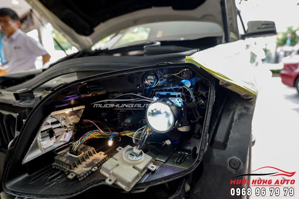 Độ Bi LED Jaguar Tăng Sáng Hoàn Hảo Cho Mercedes GLE