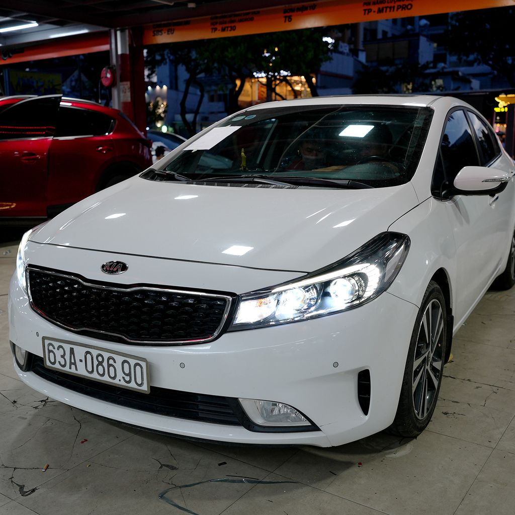 Kia Cerato 2018 lột xác mạnh mẽ