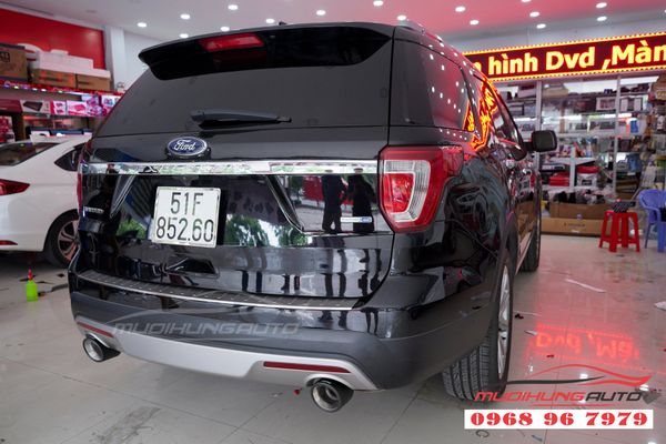 Độ Đuôi Pô Akrapovic Siêu Đẹp Cho Xe Ford Explorer