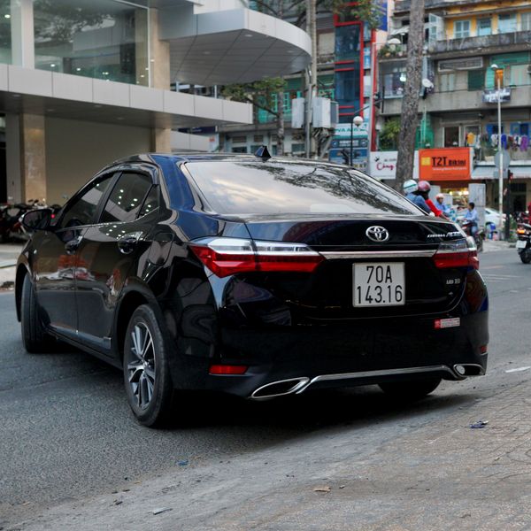 Độ líp Mercedes cho xe Altis 2019 chuyên nghiệp