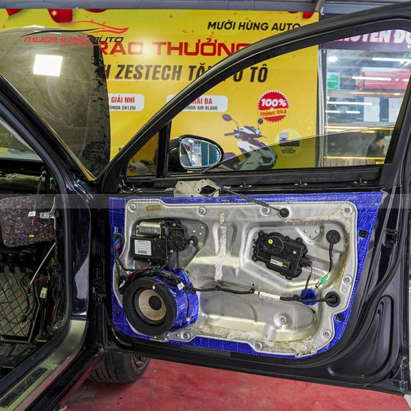 Độ Loa Cánh Ô Tô Bentley