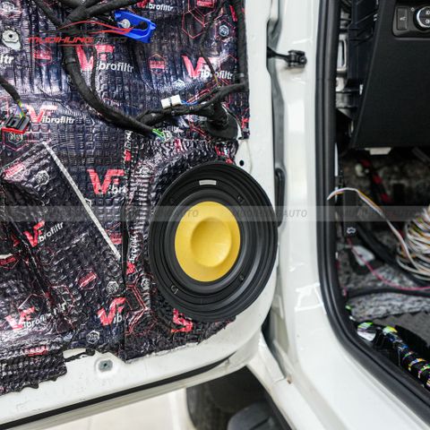 Độ loa cánh ô tô Ford Everest 2024