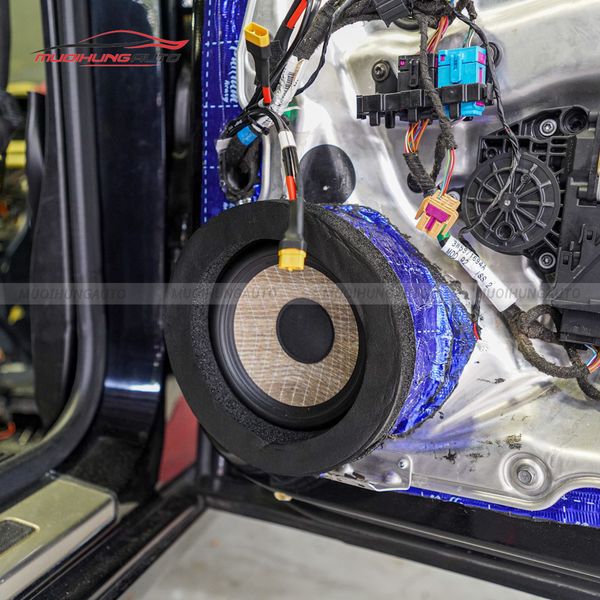 Độ Loa Cánh Ô Tô Bentley