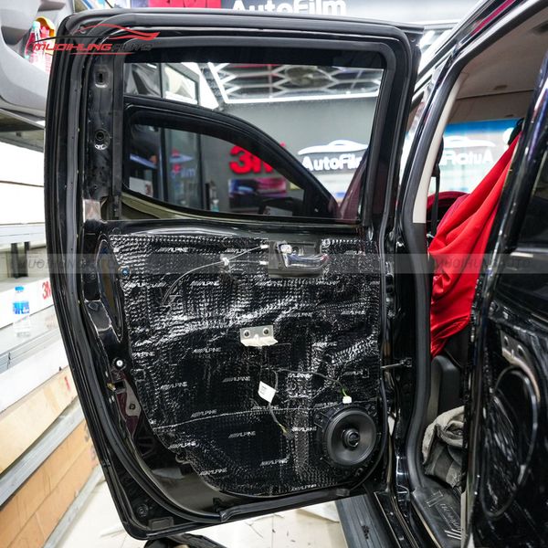 Độ Loa Cánh Ô Tô Chevrolet Colorado 2019