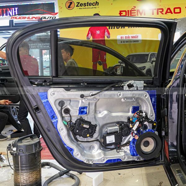 Độ Loa Cánh Ô Tô Bentley