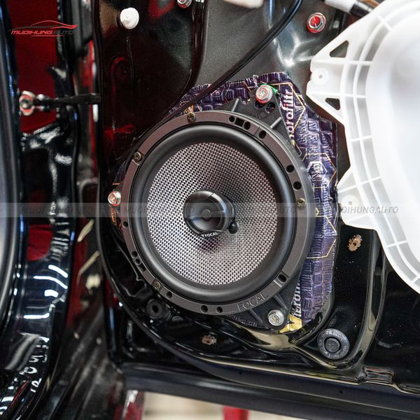 Độ Loa Cánh Ô Tô Toyota Camry 2019