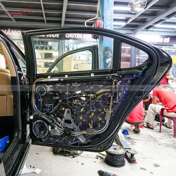 Độ Loa Cánh Ô Tô Lexus LS460