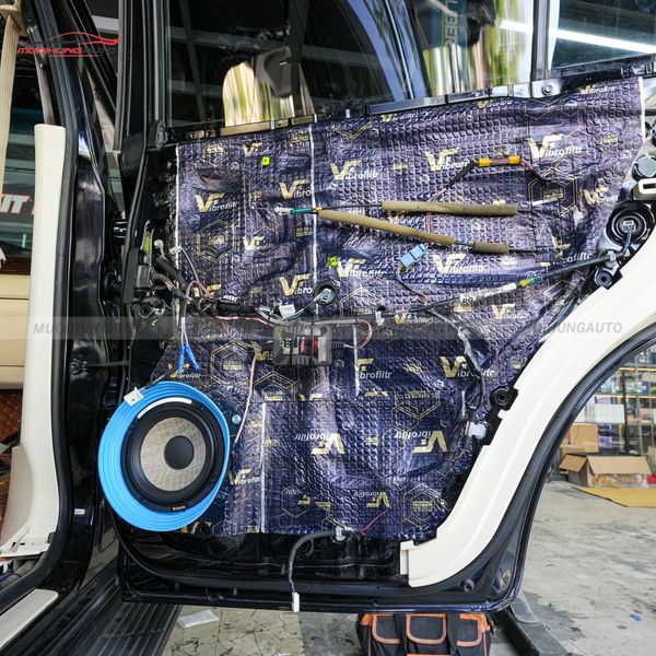 Độ Loa Cánh Ô Tô Lexus LX570