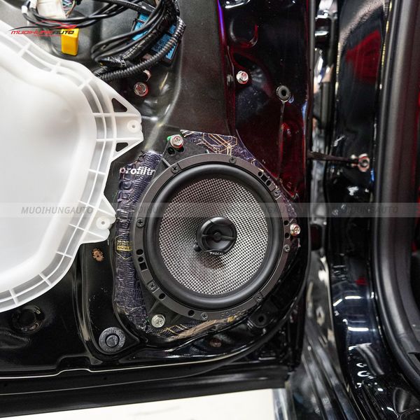 Độ Loa Cánh Ô Tô Toyota Camry 2019