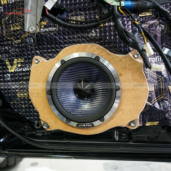 Độ Loa Cánh Ô Tô Lexus LS460