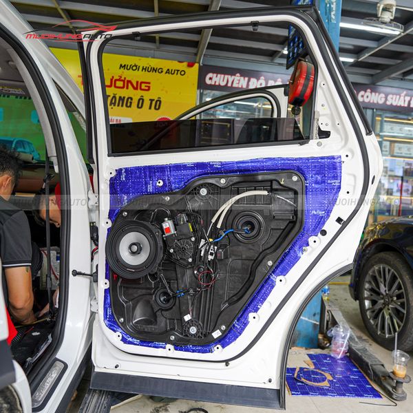 Độ Loa Cánh Ô Tô Hyundai Santafe 2022