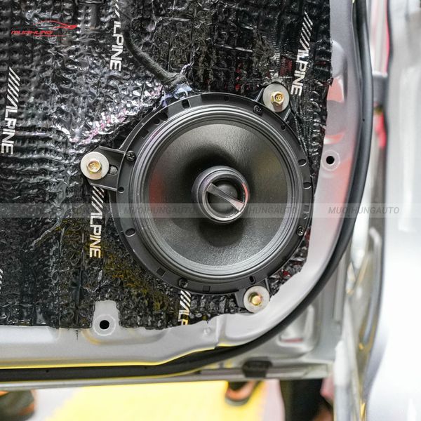 Độ Loa Cánh Ô Tô Toyota Innova 2018