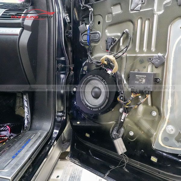 Độ Loa Cánh Ô Tô Ford Explorer