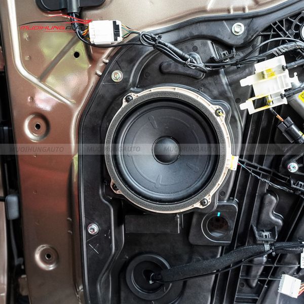 Độ Loa Cánh Ô Tô Hyundai Santafe 2020