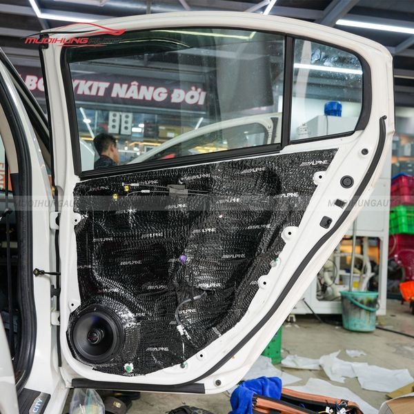 Độ Loa Cánh Ô Tô Honda City 2014