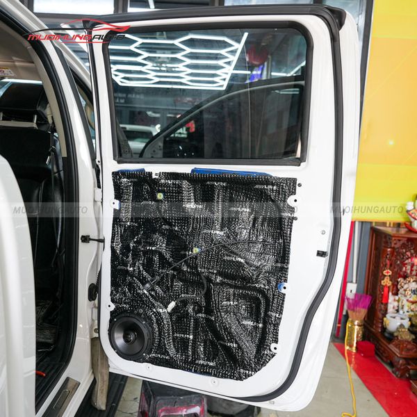 Độ Loa Cánh Ô Tô Ford Ranger 2019