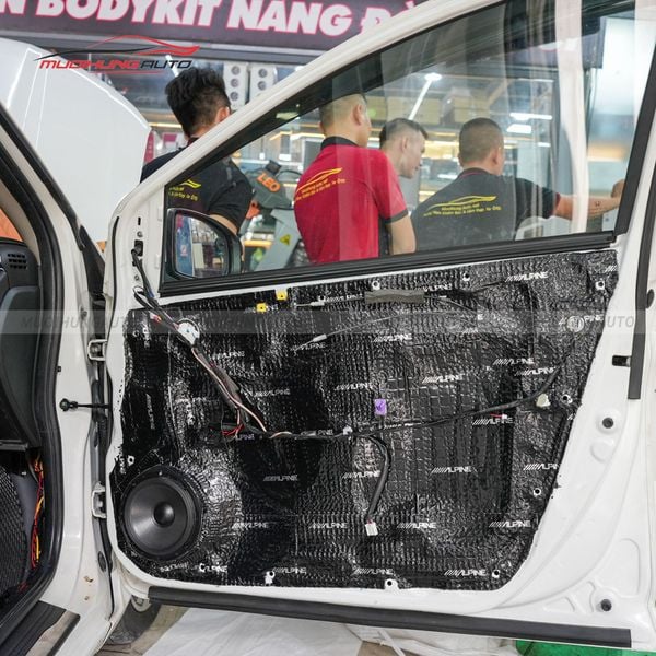 Độ Loa Cánh Ô Tô Honda City 2014