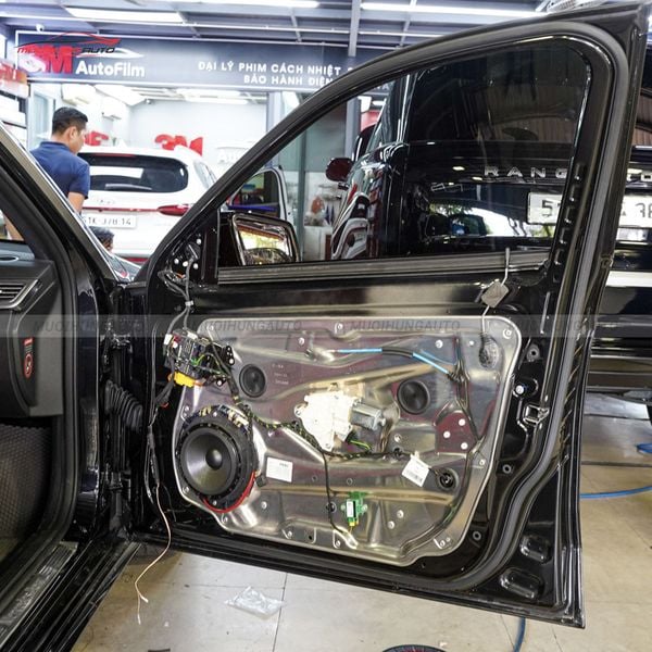 Độ Loa Cánh Ô Tô Mercedes E200 2015