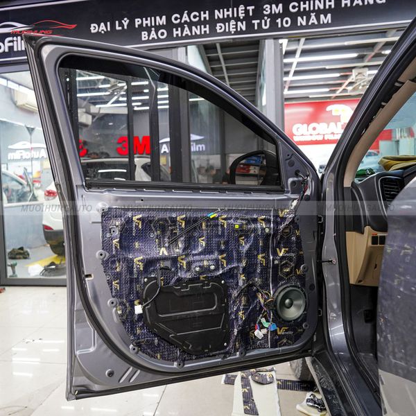 Độ Loa Cánh Ô Tô Mitsubishi Outlander 2020