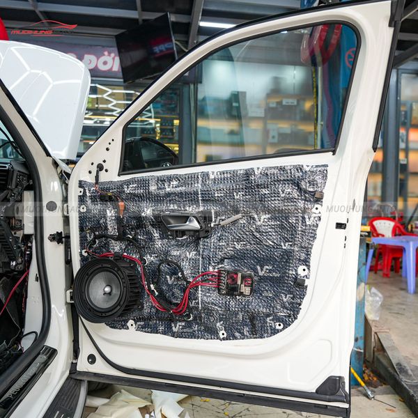 Độ Loa Cánh Ô Tô Peugeot 2008