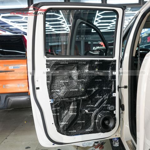 Độ loa cánh ô tô Ranger 2019