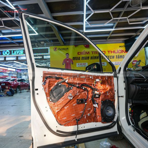 Độ Loa Cánh Ô Tô Subaru Forester 2023