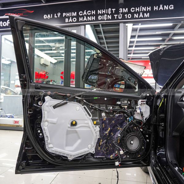Độ Loa Cánh Ô Tô Toyota Camry 2019