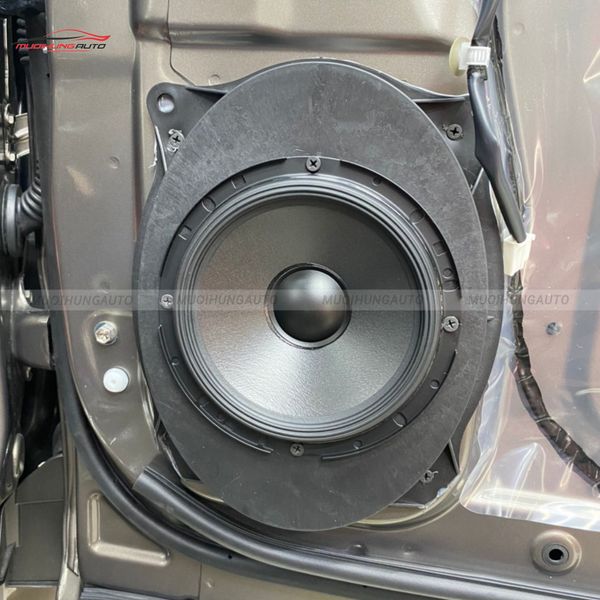 Độ Loa Cánh Ô Tô Subaru Forester