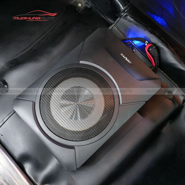 Độ Loa Sub Chevrolet Colorado 2019