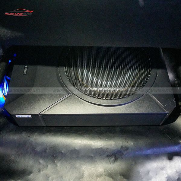 Độ Loa Sub Toyota Altis 2017