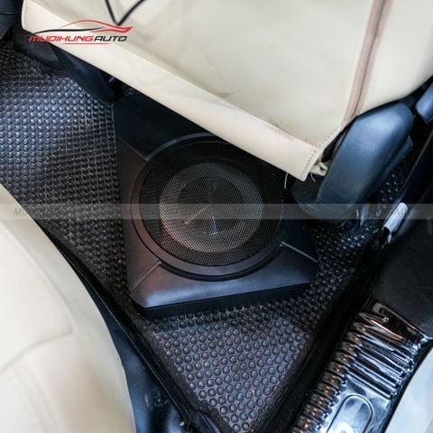 Độ loa sub Honda Brio