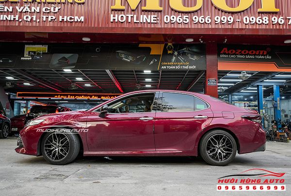 Độ mâm 18inch chính hãng cho Toyota Camry 2019