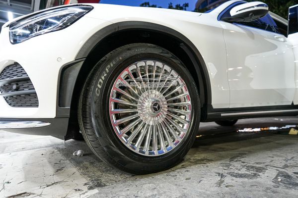 Độ Mâm 19 Inch Cao Cấp Cho Xe Mercedes GLC300