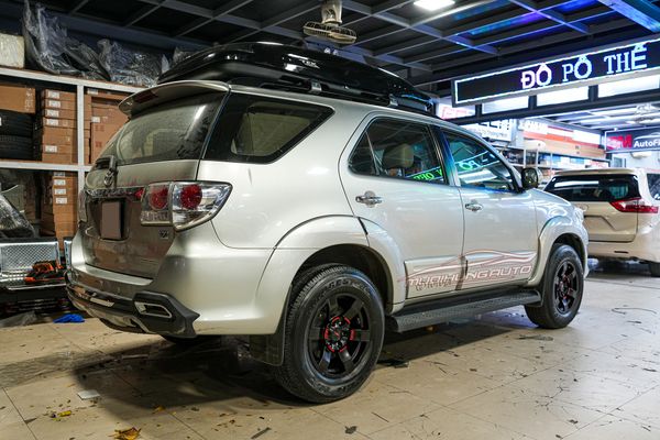 Độ Mâm Lazang 17 Inch Thể Thao Cho Xe Toyota Fortuner