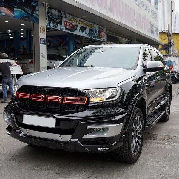 Lên Body Kit Thể Thao Kết Hợp Mặt Ga Lăng Có Đèn Xe Ford Everest 2020