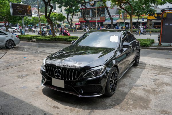 Độ Mặt Ga Lăng Mẫu GLC63 Cho Xe Mercedes C250 AMG 2015