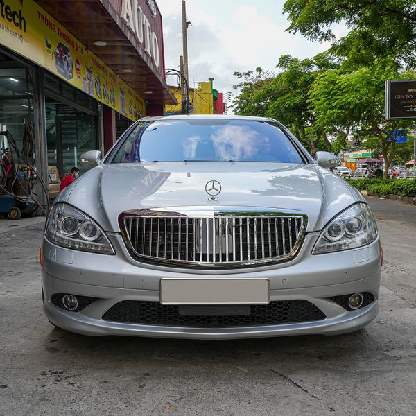 Độ Mặt Ga Lăng Mẫu Maybach Cho Xe Mercedes S550