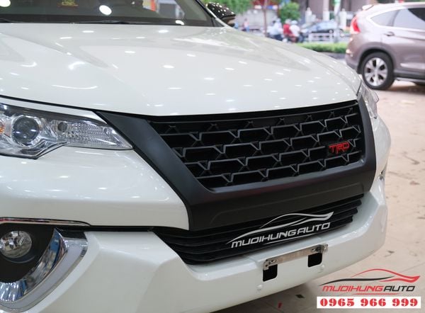 Độ Mặt Ga Lăng Xe Toyota Fortuner 2017 - 2019 Tại TPHCM