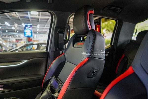 Độ Nút Chỉnh Ghế Điện Bên Phụ Cho Xe Ford Ranger Raptor 2023